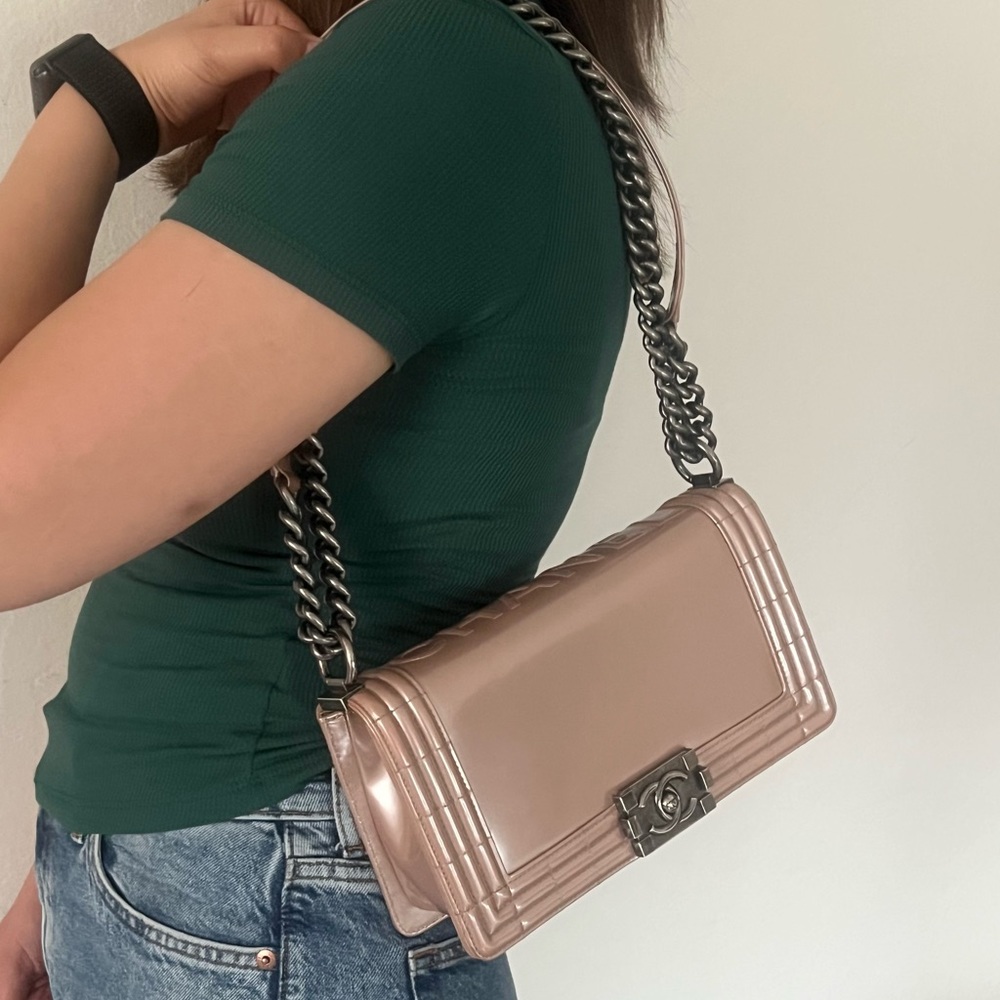 Reserved‼️Chanel metallic pink Boy Bag - Picture 4 of 12